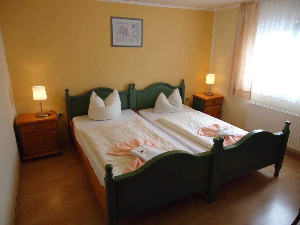 Hotel & Restaurant Beckmanns Winzerhaus Urbar  외부 사진